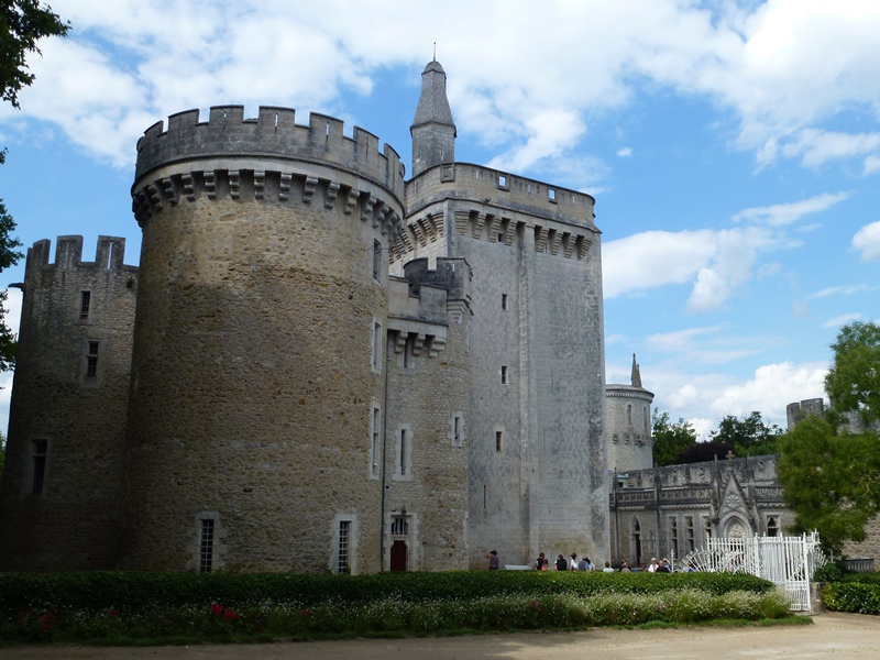 Chateau Guillaume Exterieur